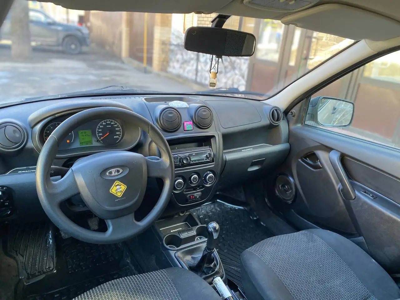 Продается Лада Гранта 2013 года - Легковые автомобили (Авто) в Пермь