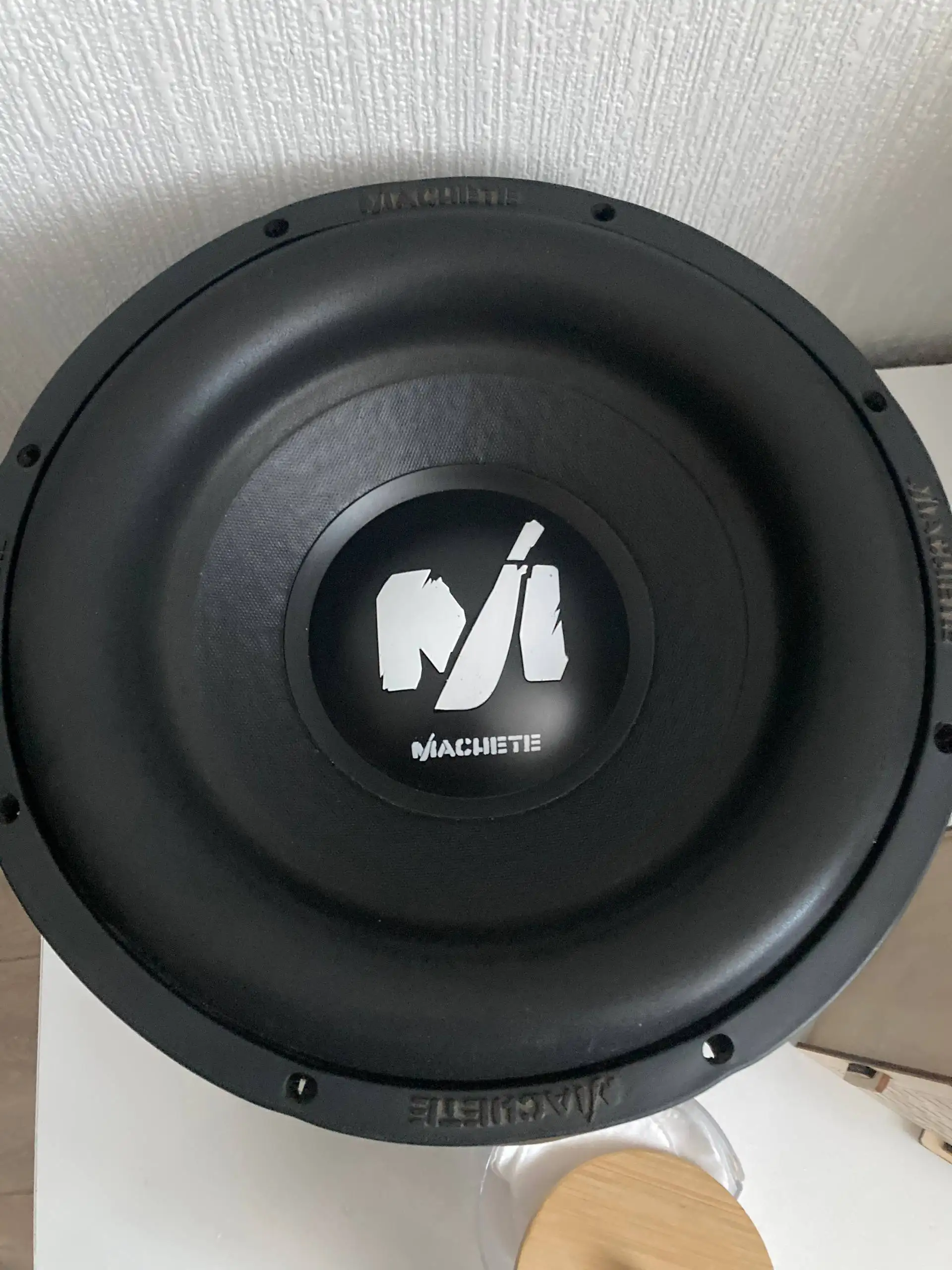 Продам сабвуфер 12 дюймов - Аудиотехника (Электроника) в Пермь