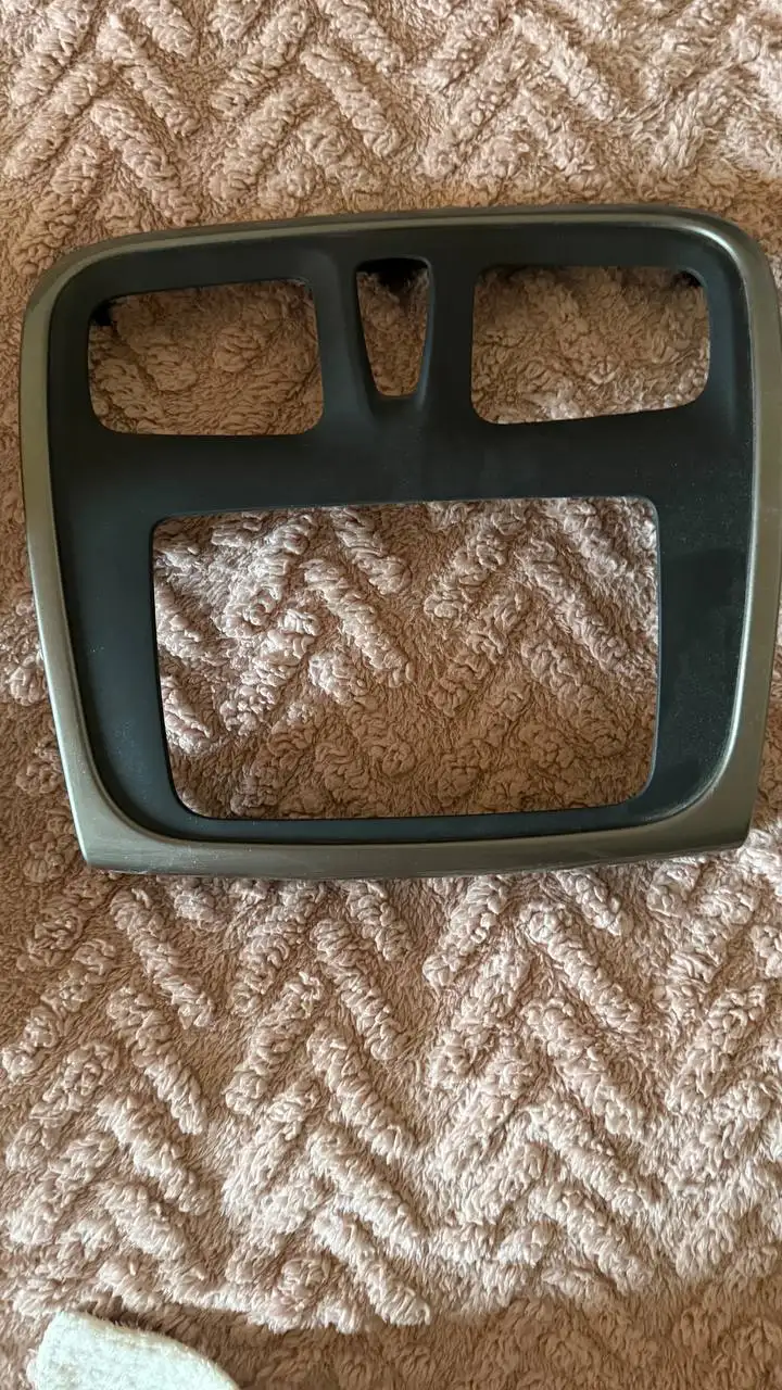 Продается магнитола для Рено Логан 2 - Аксессуары (Авто) в Пермь