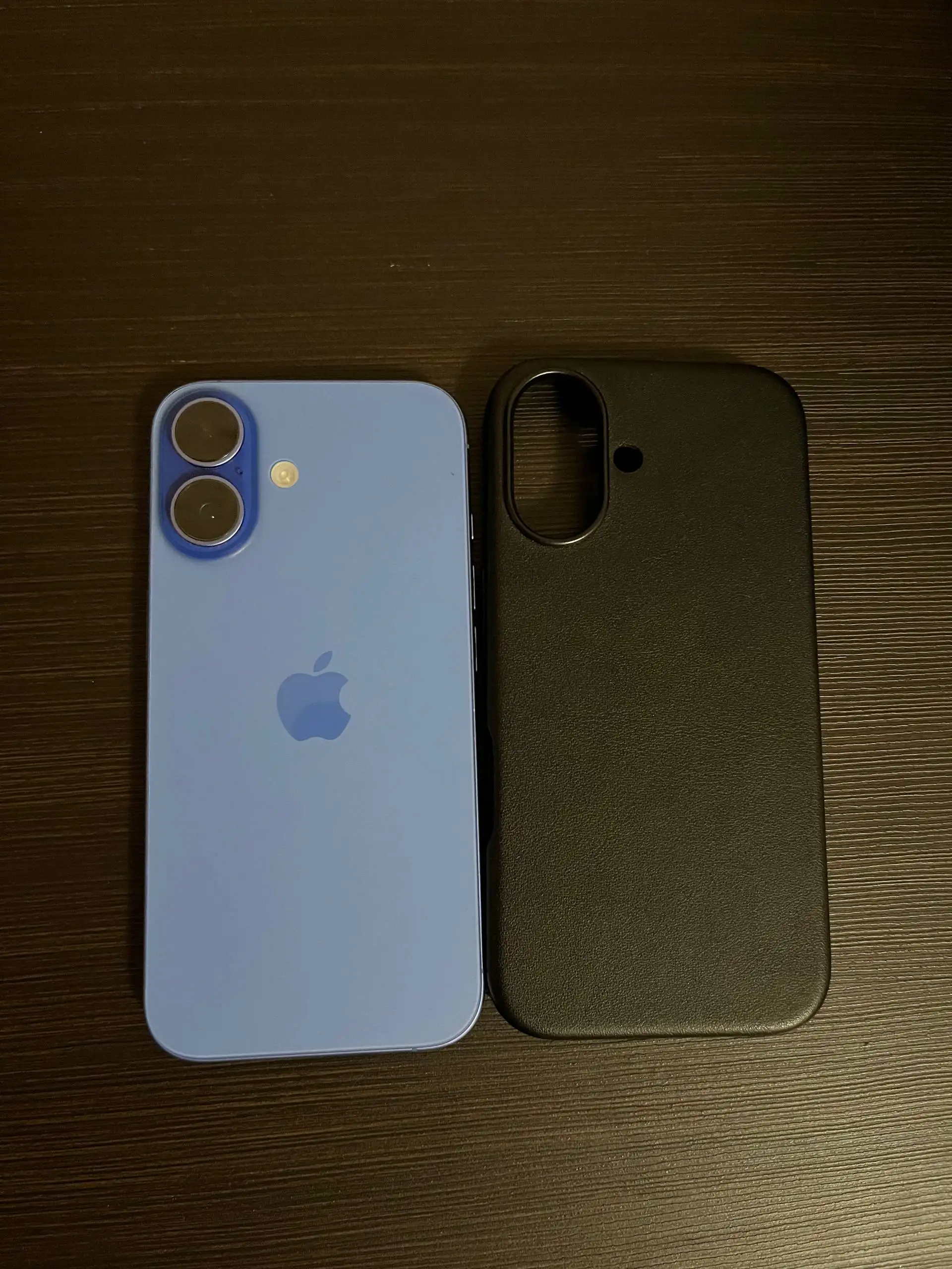 iPhone 16 128gb в идеальном состоянии - Смартфоны (Электроника) в Пермь