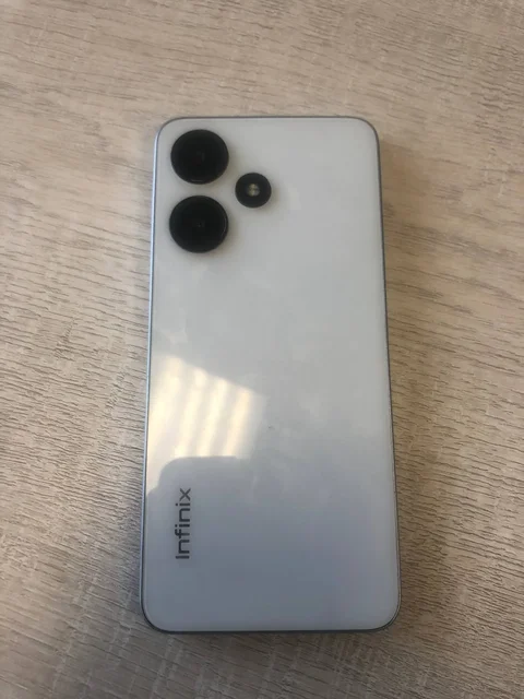 Продам Infinix Hot 30i 4/64 - Игровые консоли и аксессуары в Пермь