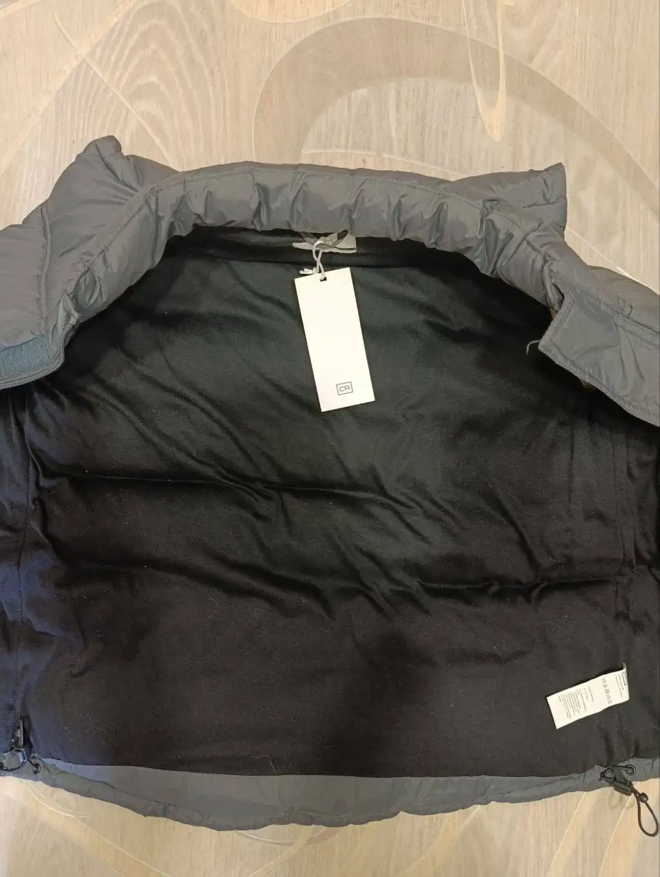 Продажа новой жилетки с биркой размер XS - Одежда в Пермь