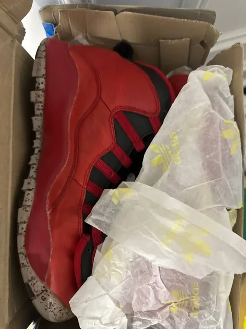 Продам оригинальные кроссовки размеры 43 и 44 - Джинсы в Пермь