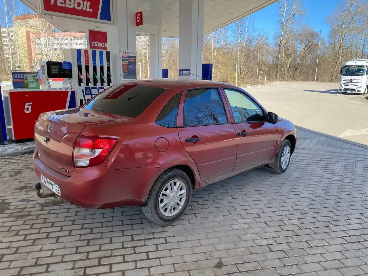 Продажа Лада Гранта 2013 года выпуска - Легковые автомобили (Авто) в Пермь