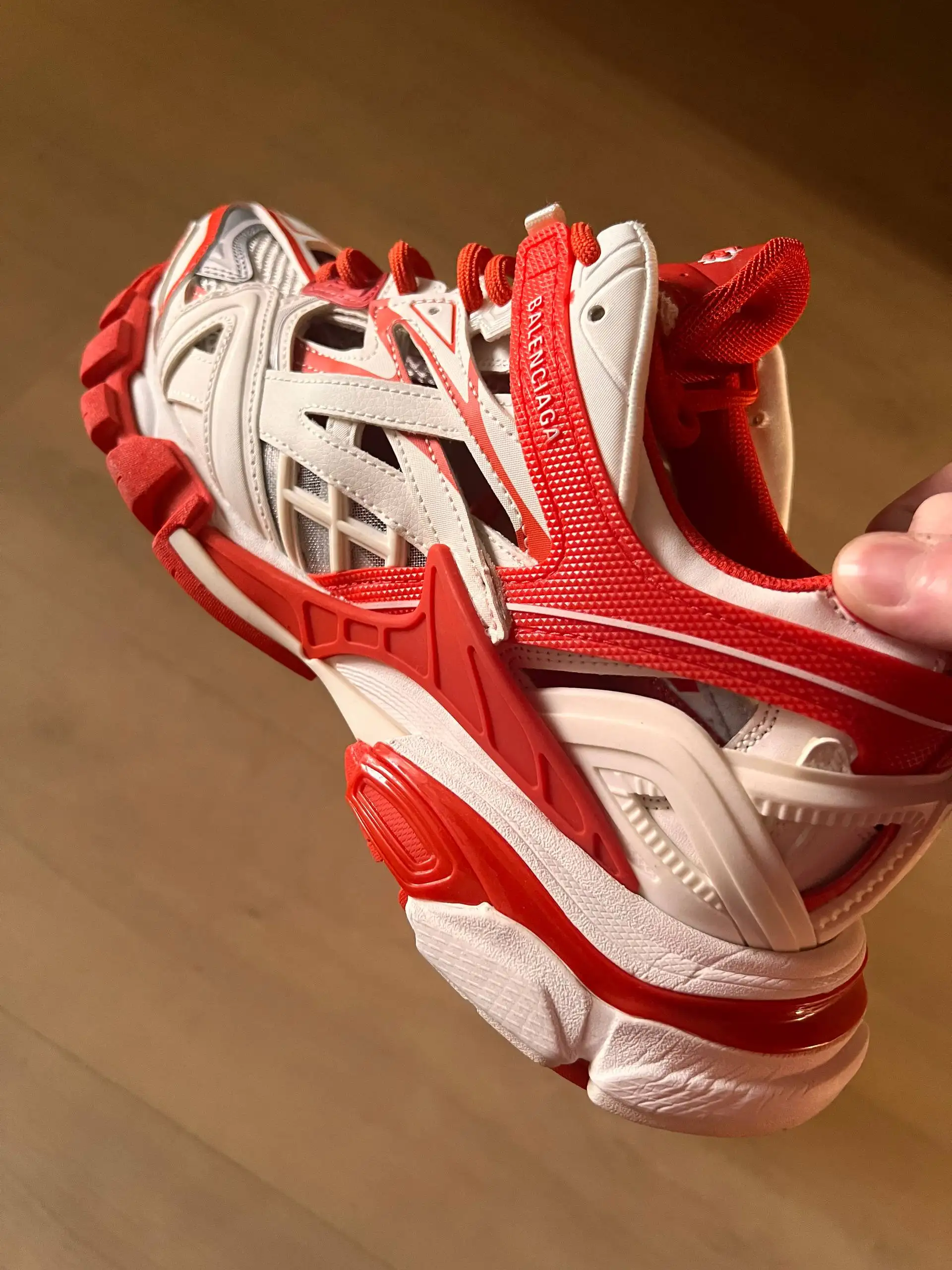 Кроссовки новые с коробкой - Обувь (Одежда) в Пермь