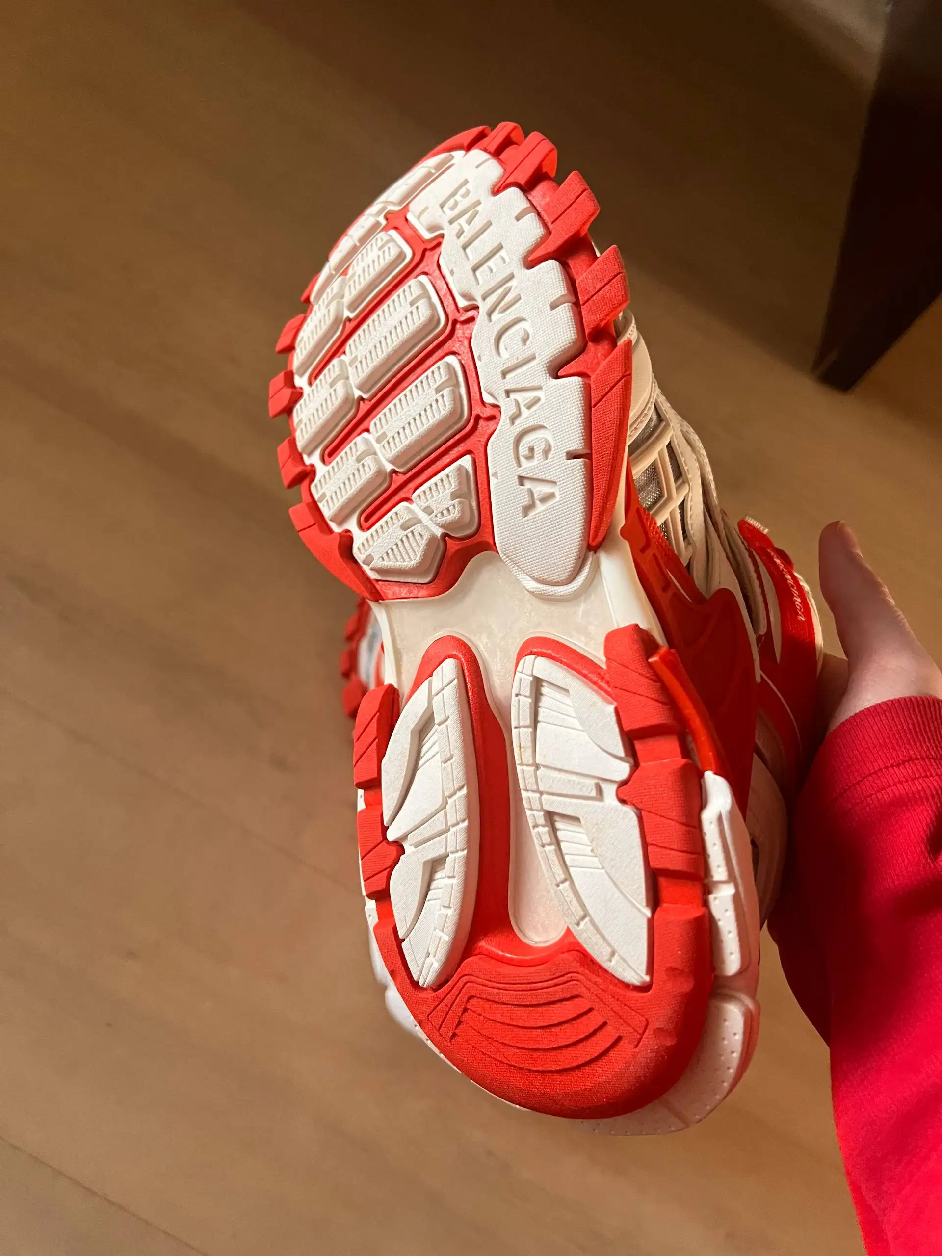 Кроссовки новые с коробкой - Обувь (Одежда) в Пермь