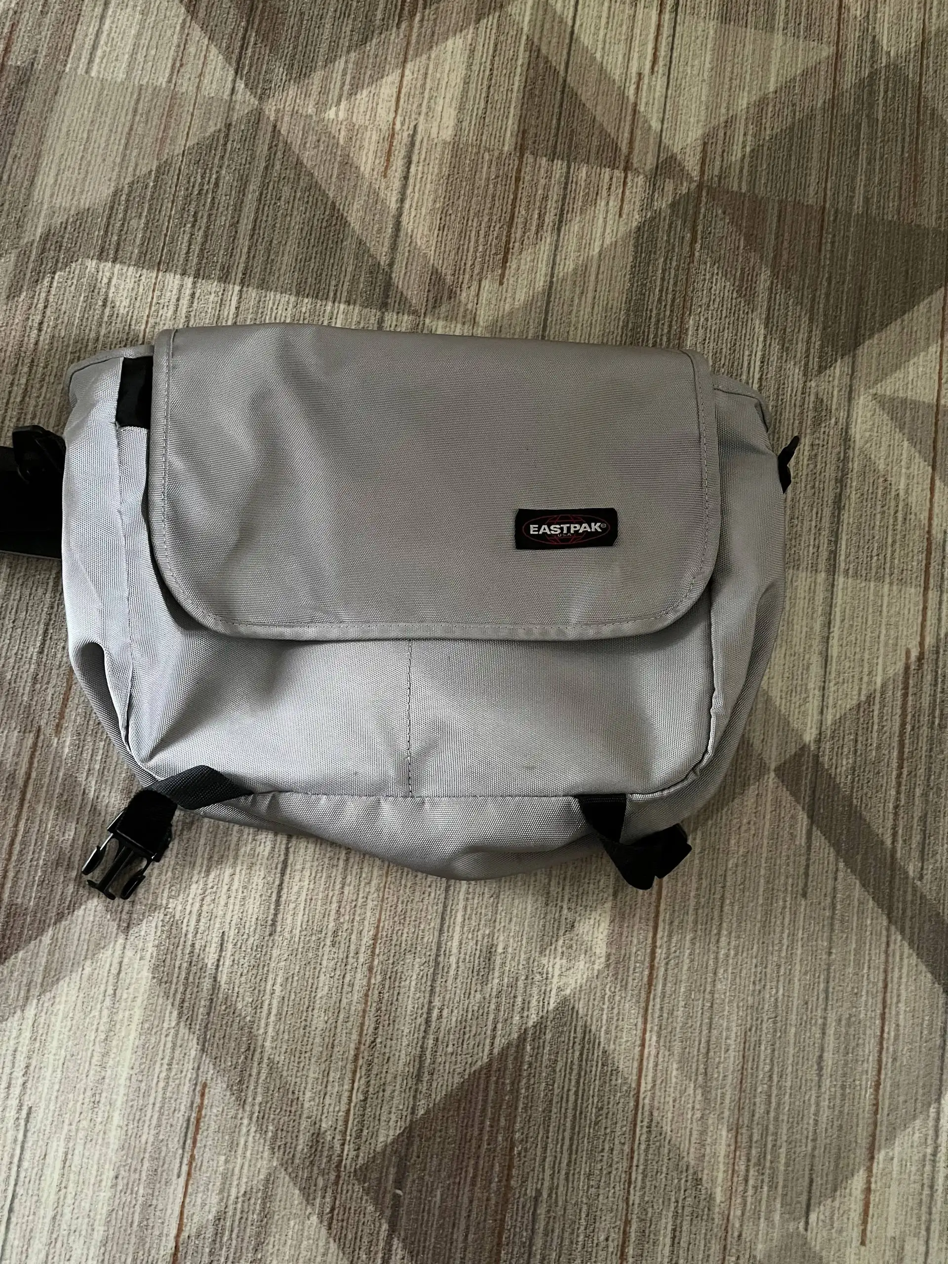 Продам сумку Eastpak и зимнюю куртку Palm Angels - Сумки и аксессуары (Одежда) в Пермь