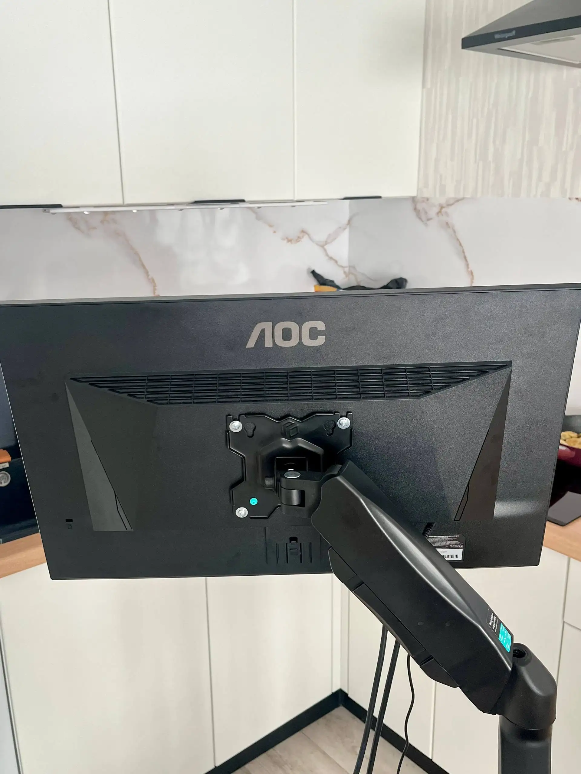 Продаю монитор 180 Гц 24 дюйма + кронштейн на гарантии - Мониторы (Электроника) в Пермь