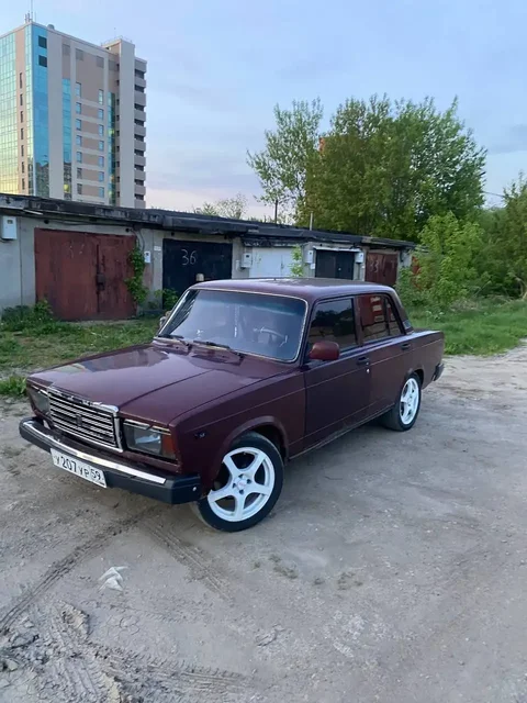 Автомобиль 2007 года - Грузовые автомобили в Пермь