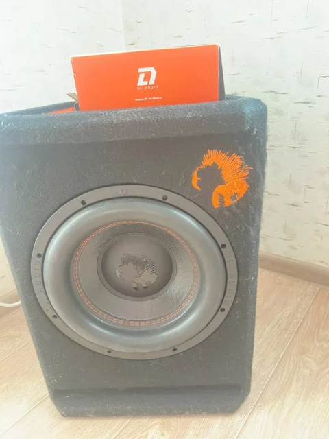 Продам 2 саба: DlAudio Piranha и JBL 800W - Чехлы для телефонов в Пермь