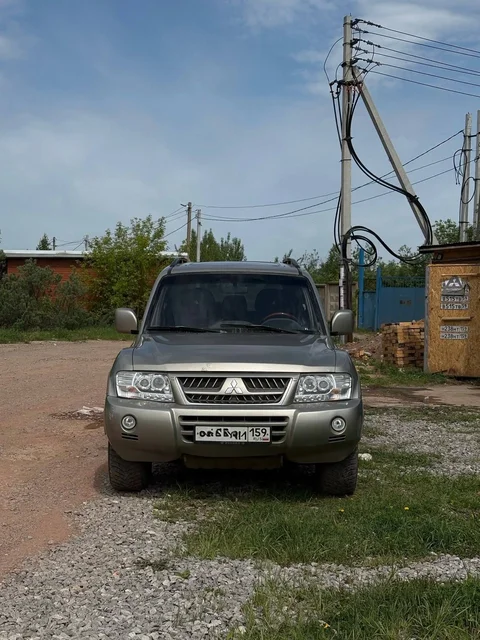 Продам Mitsubishi Pajero 3 рестайлинг 2004 - Авто в Пермь