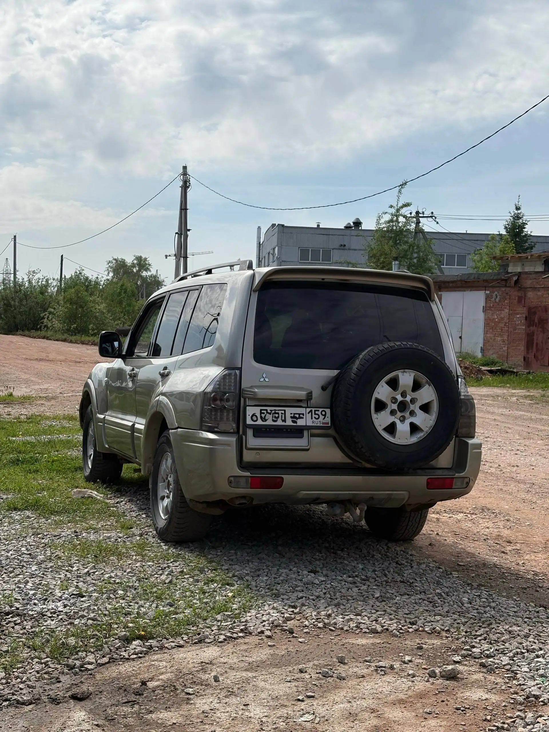 Продам Mitsubishi Pajero 3 рестайлинг 2004 - Внедорожники (Авто) в Пермь