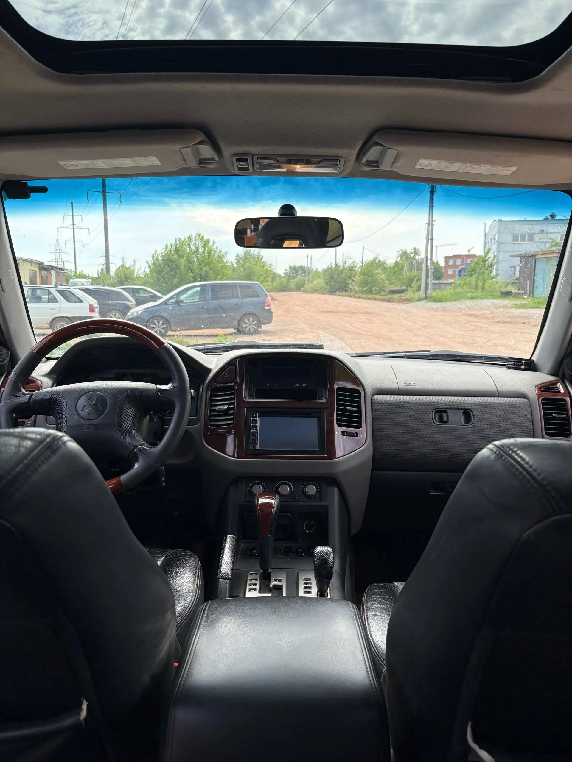 Продам Mitsubishi Pajero 3 рестайлинг 2004 - Внедорожники (Авто) в Пермь