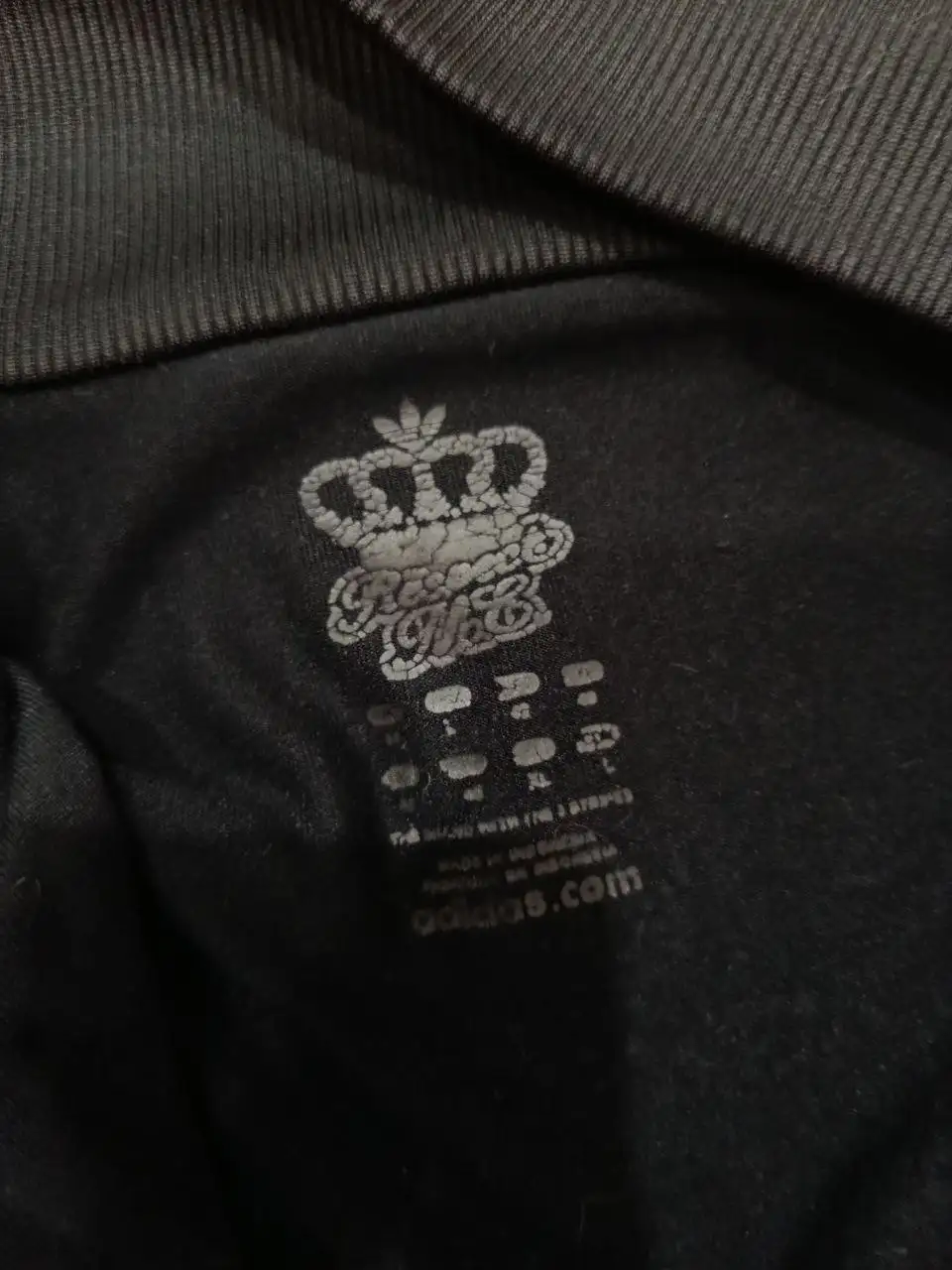 Зипка Adidas Respect Me и шорты Hollister - Верхняя одежда (Одежда) в Пермь