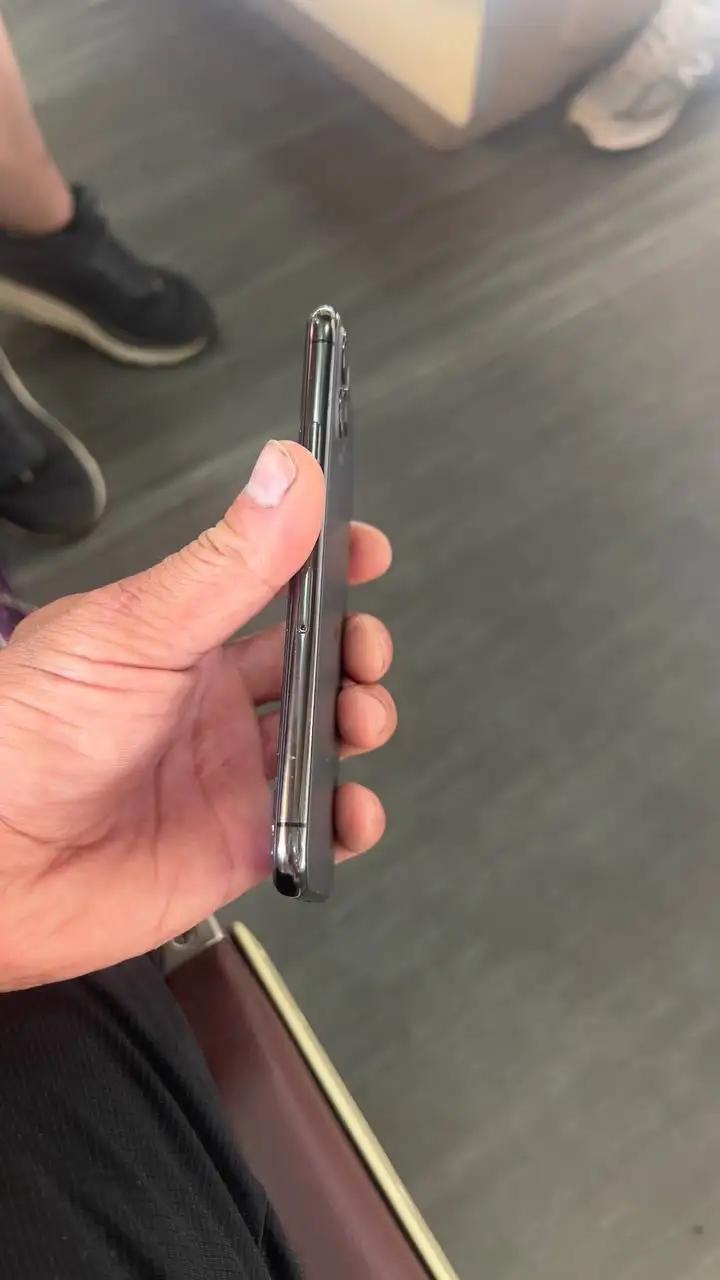 Обменяю iPhone 11 Pro 512GB - Смартфоны (Электроника) в Пермь