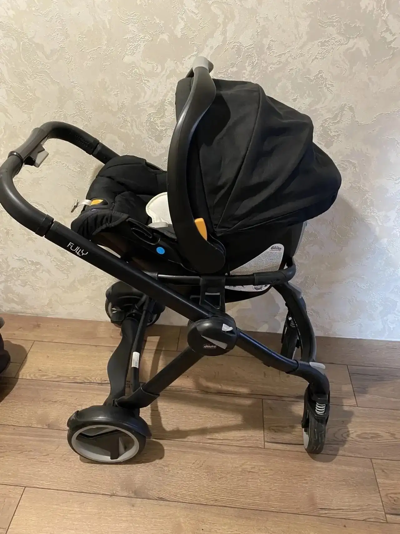 Продам коляску Chicco 3в1 - null (Хобби и отдых) в Пермь