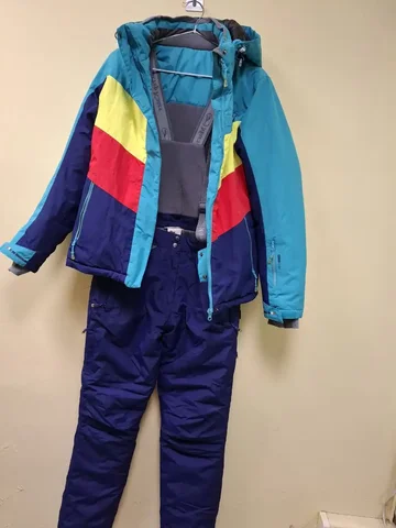 Продам теплый яркий костюм для подростка или девушки - Одежда в Пермь