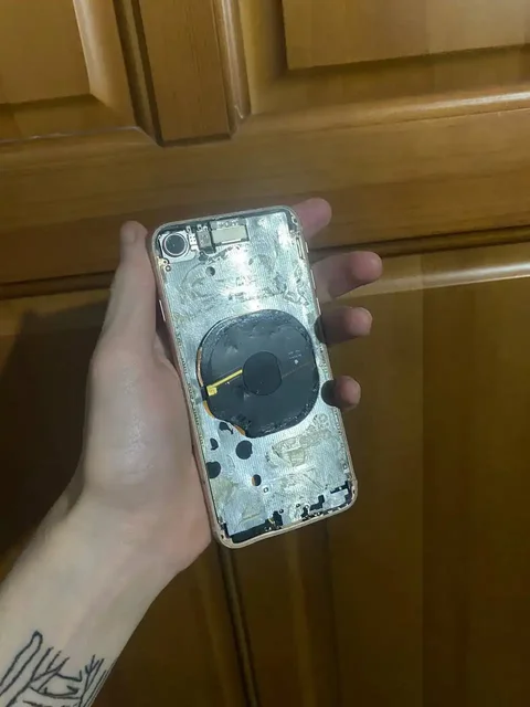 Продажа б/у смартфонов iPhone XS и iPhone 8 - Электроника в Пермь