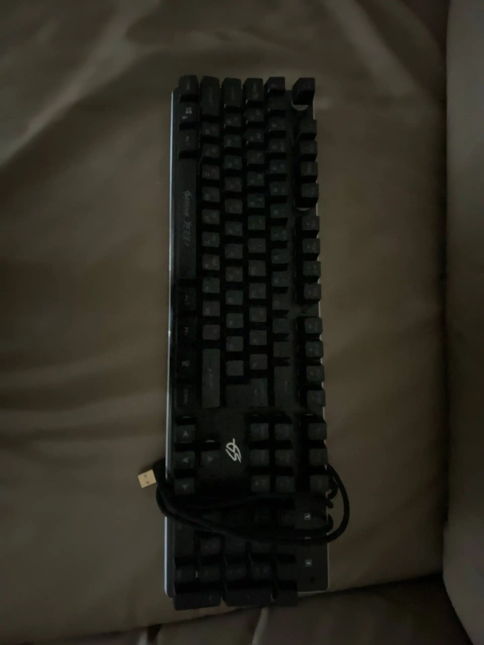 Продам клавиатуру мембранную с подсветкой