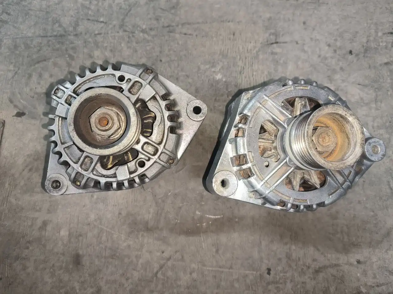 Продам генераторы на передний привод ВАЗ 2110-2114