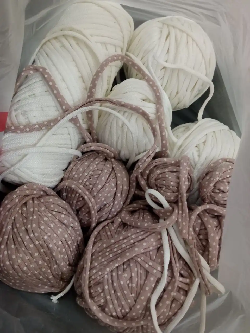 Продажа юбки, пряжи, шнура и ниток