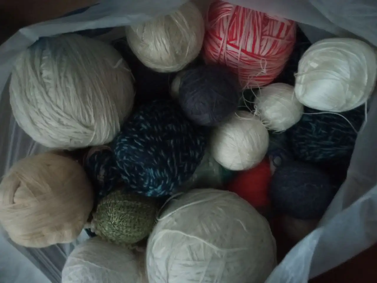 Продажа юбки, пряжи, шнура и ниток