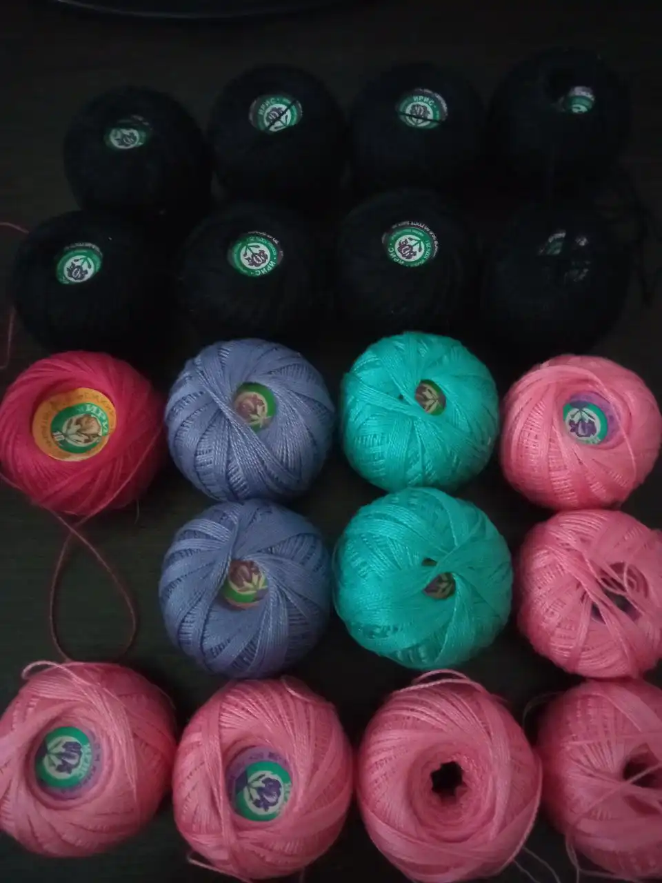 Продажа юбки, пряжи, шнура и ниток