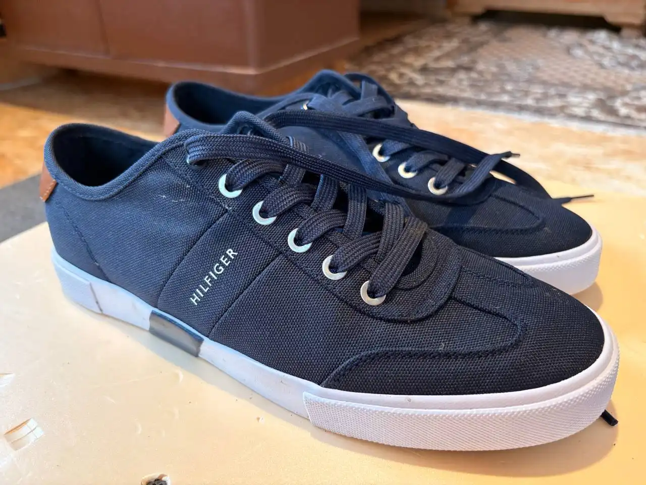 Кроссовки Tommy Hilfiger 42 размера синие