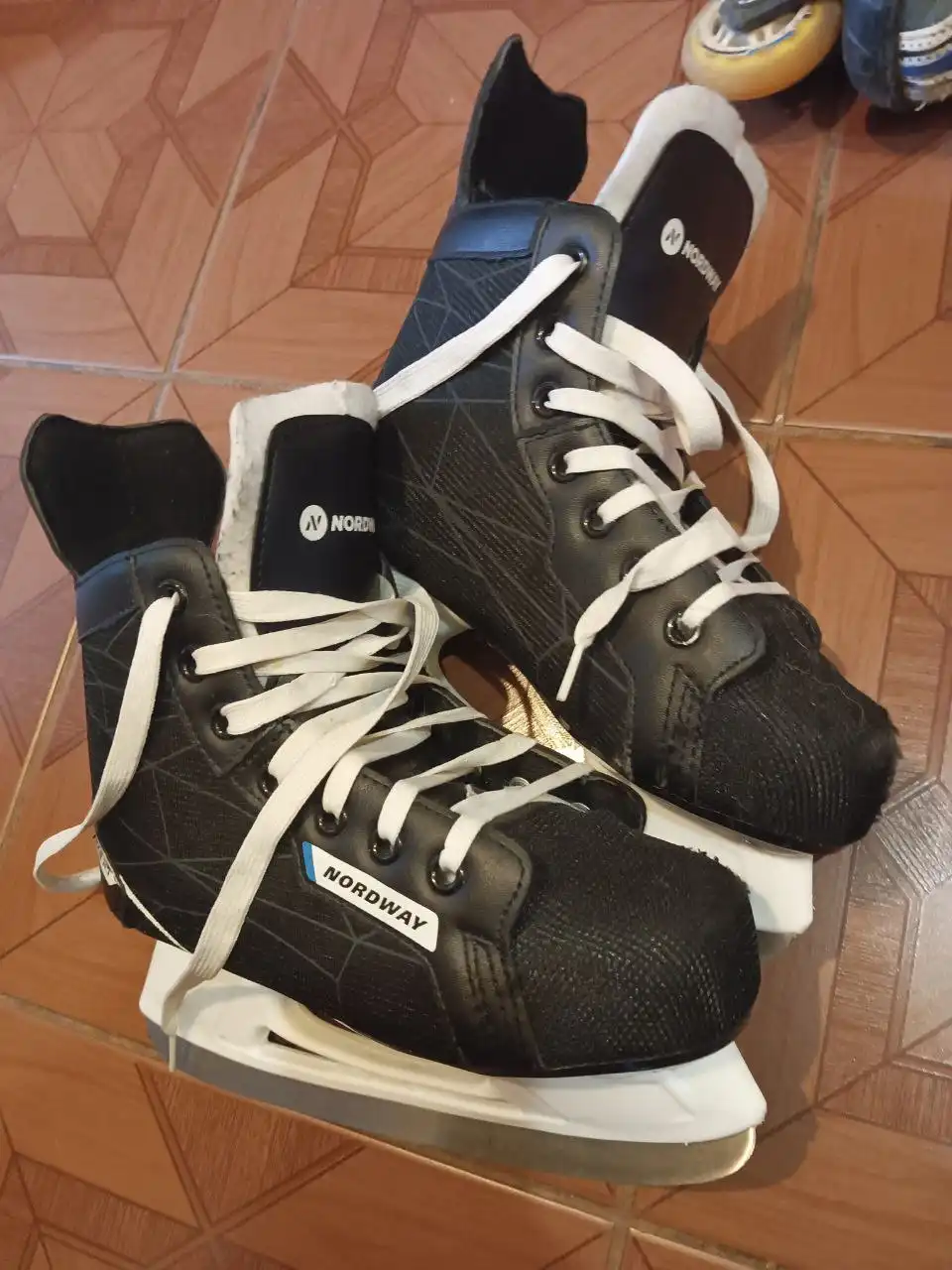 Продам коньки