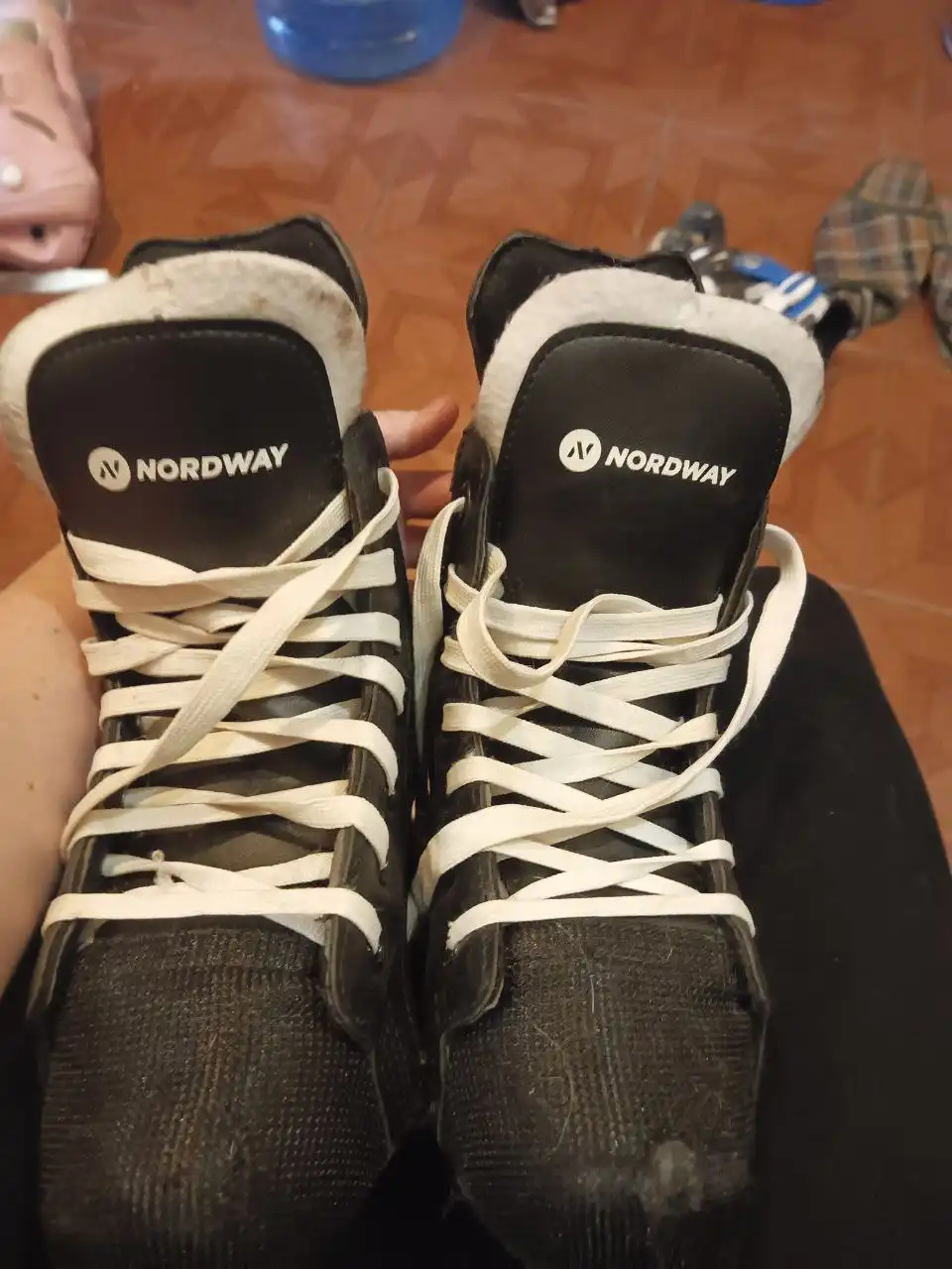 Продам коньки