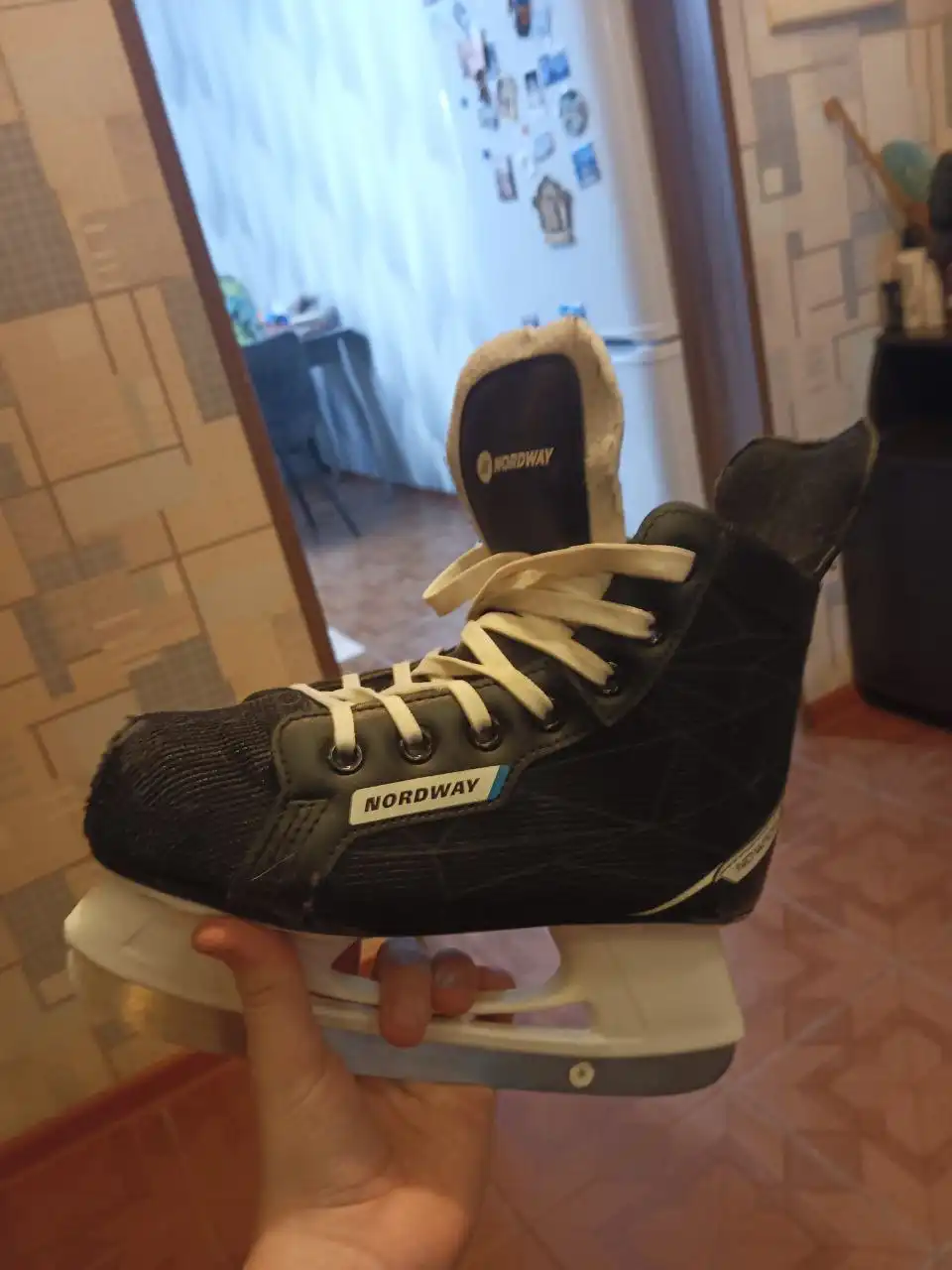 Продам коньки