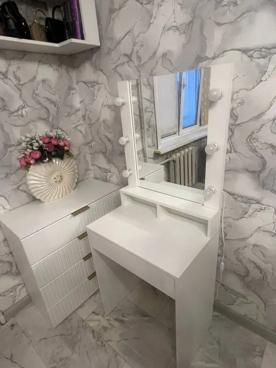 Туалетный столик с подсветкой - Мебель (Для дома и дачи) в Барнаул