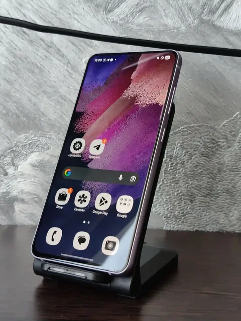 Обмен смартфонов Samsung и iPhone - Гаджеты в Барнаул