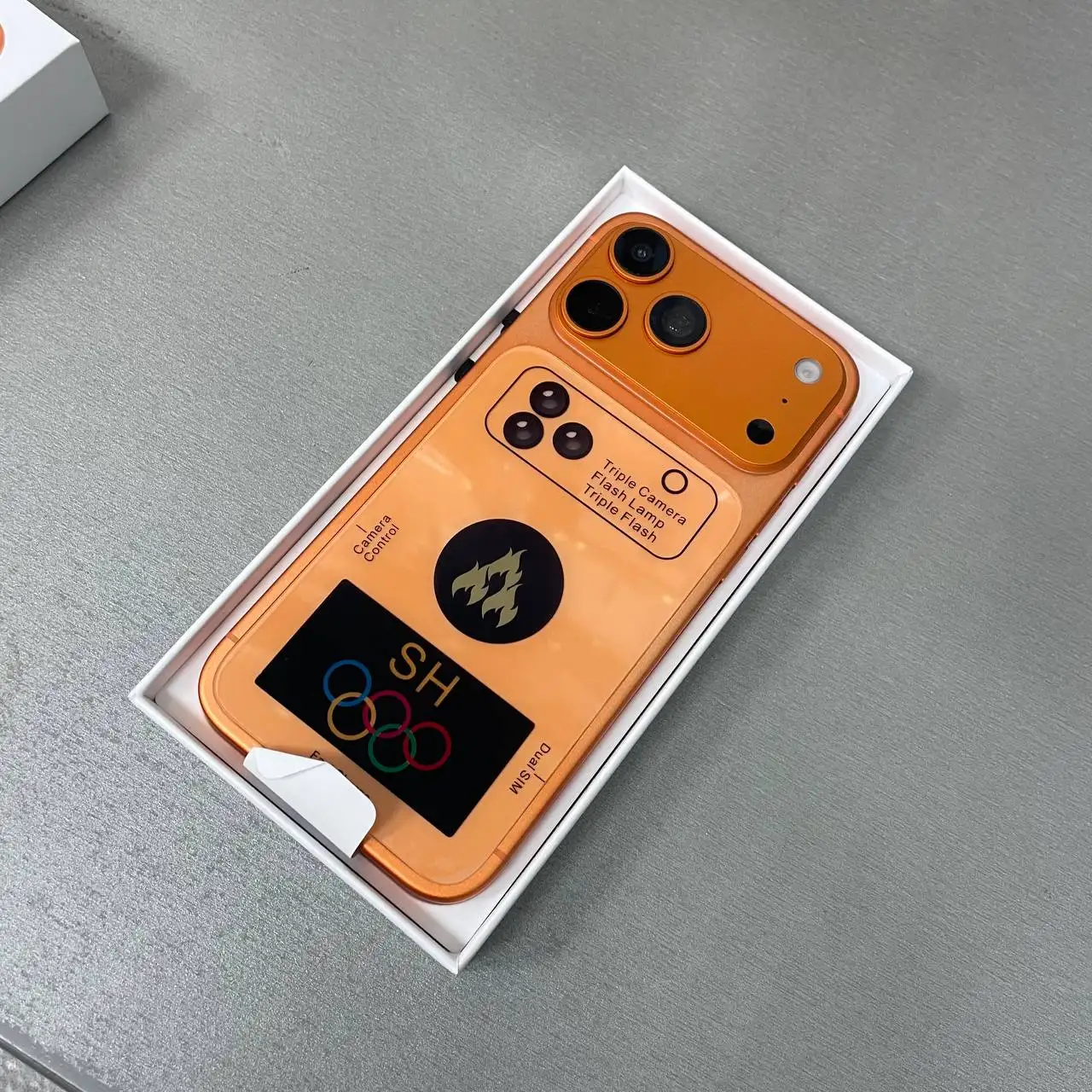 Android телефон 128ГБ внешне как iPhone 17 Pro Max - Смартфоны (Электроника) в Барнаул