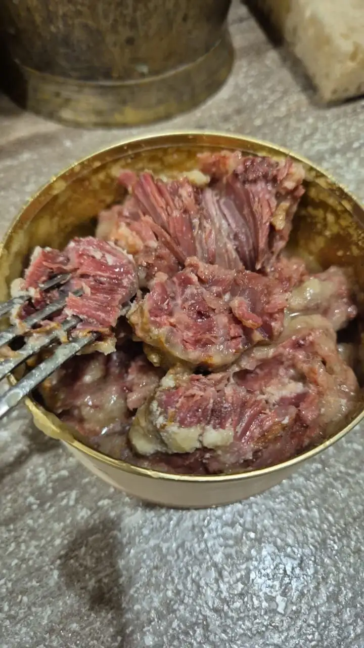 Говядина тушеная высший сорт в банках 325г - Продукты питания (Барахолка) в Барнаул