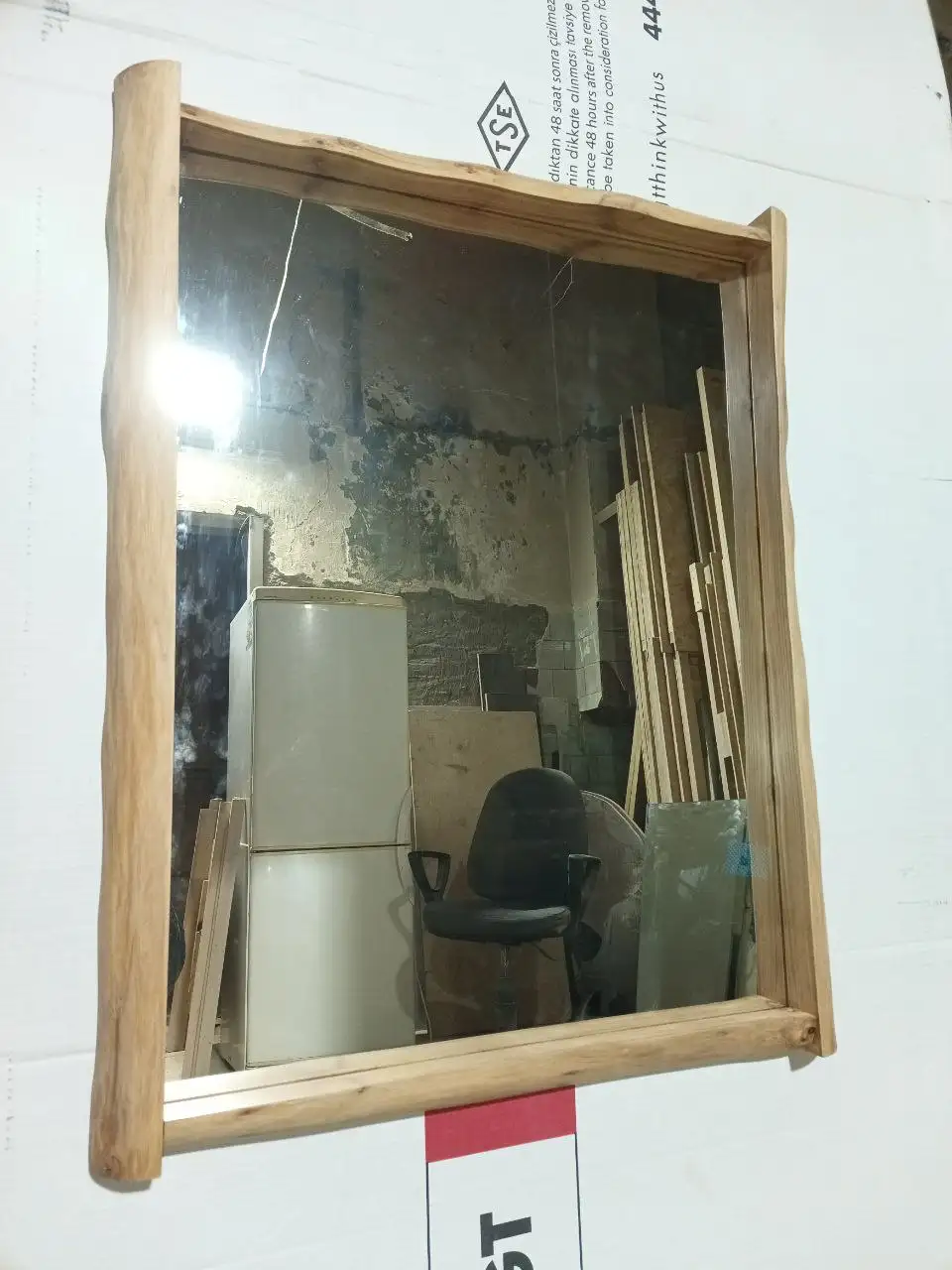 Дизайнерское зеркало в раме из ясеня 83×67 см - Зеркала (Для дома и дачи) в Барнаул