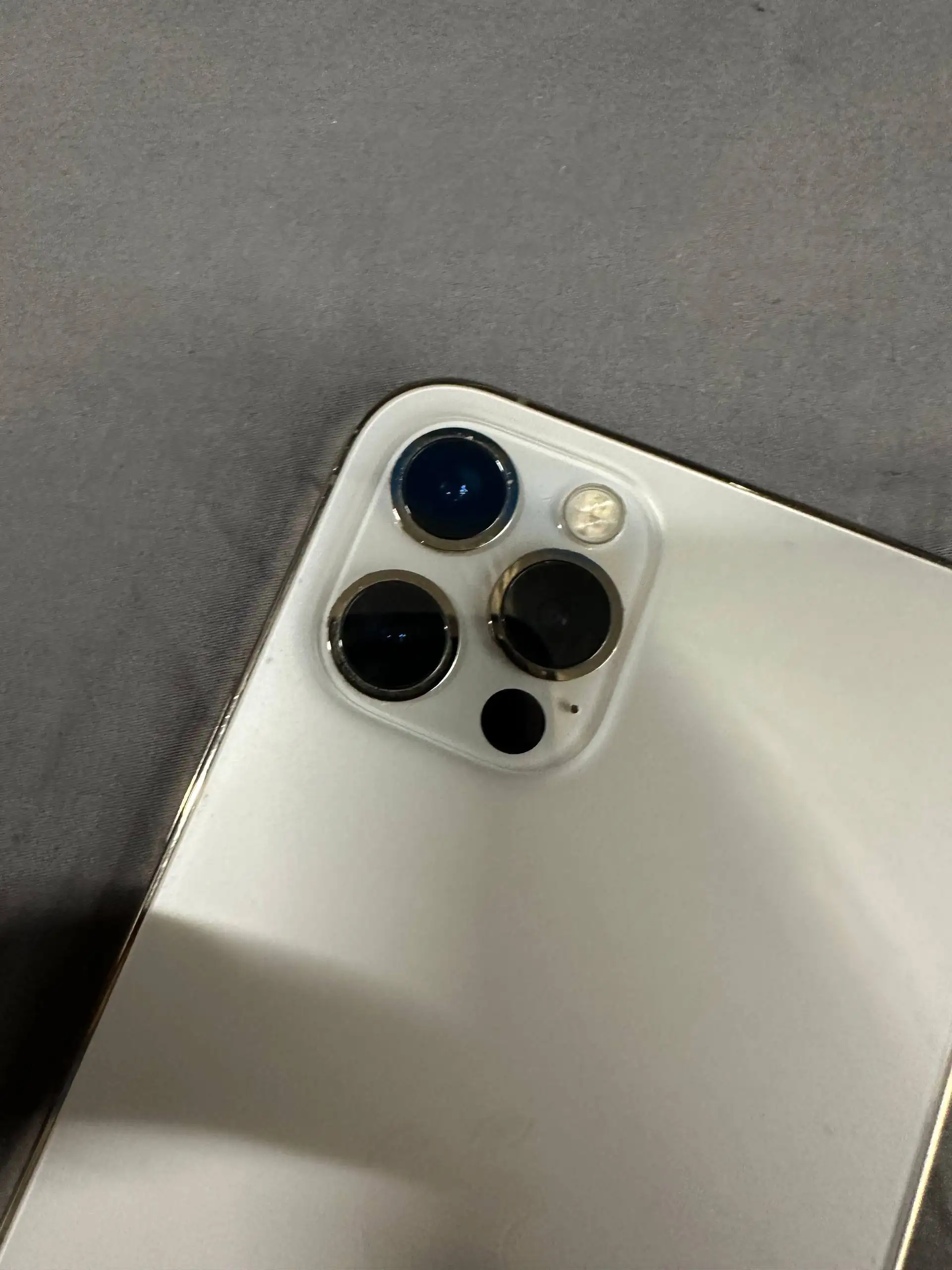 Продам iPhone 12 Pro 512 ГБ золотистый - Смартфоны (Электроника) в Барнаул