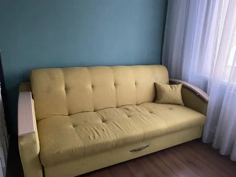 Продам диван в хорошем состоянии - Инструменты в Барнаул