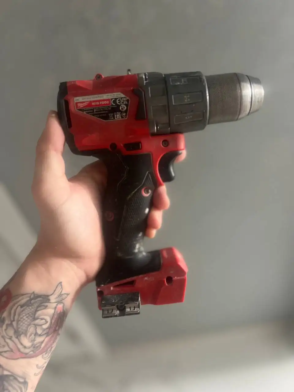 Продажа дрели-шуруповерта Milwaukee M18 с аккумуляторами - Электроинструменты (Готовый бизнес и оборудование) в Барнаул