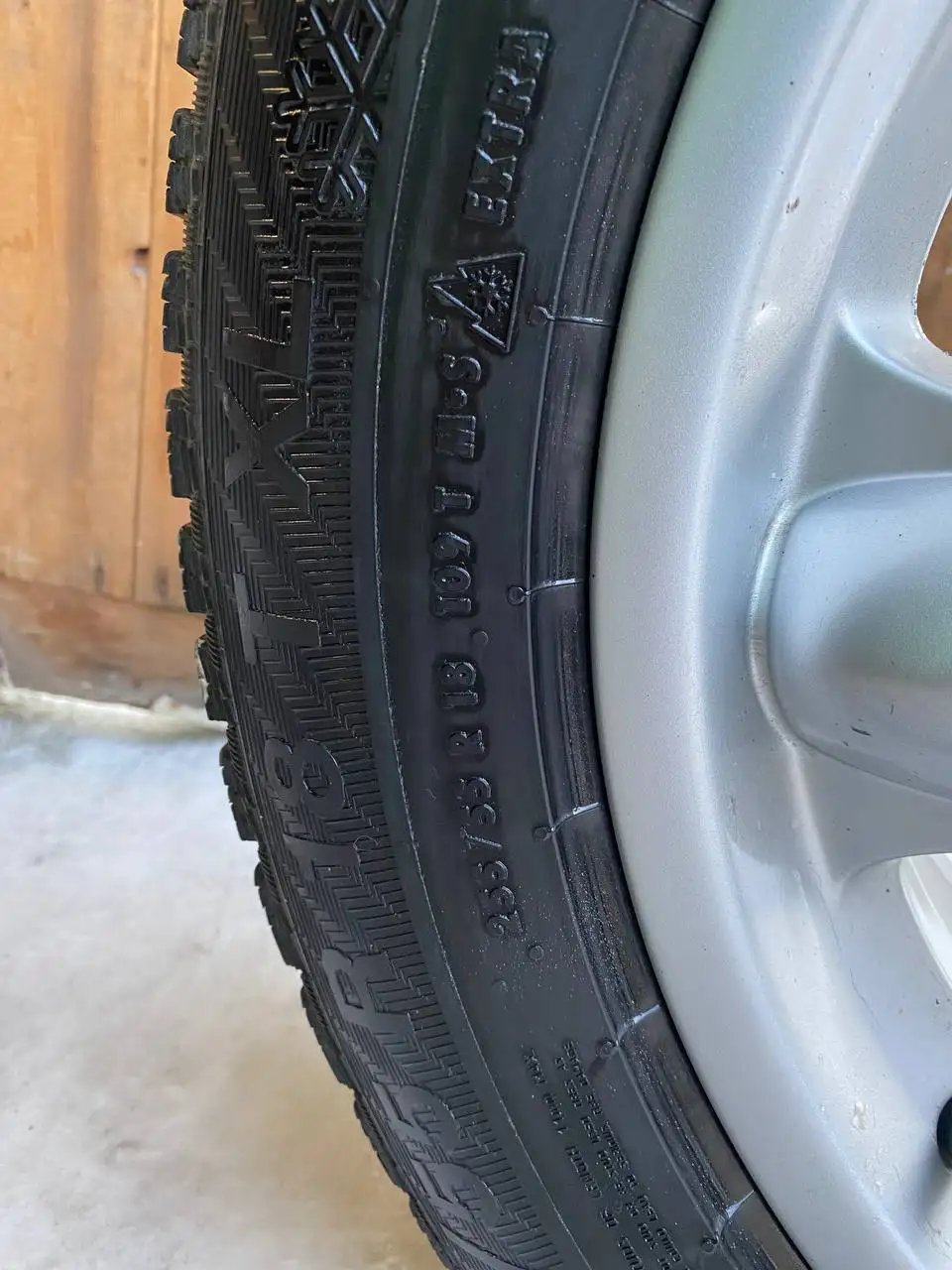 Диски BMW R18 255/55 5x120 8,5j с резиной - Запчасти (Авто) в Барнаул