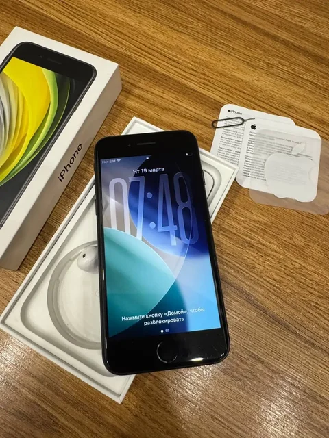 Продам iPhone SE 2020 в идеальном состоянии - частное объявление в Барнаул