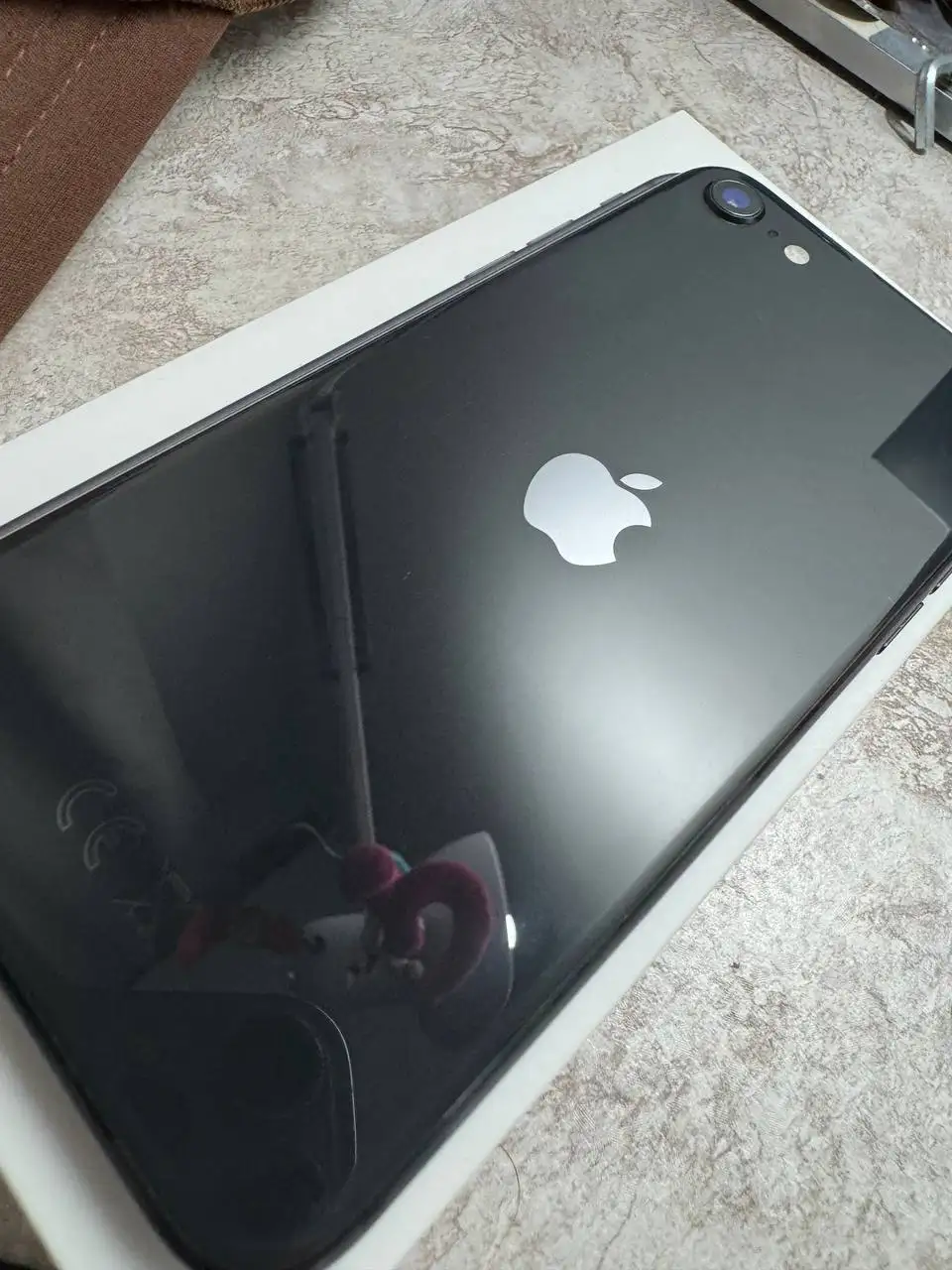 Продам iPhone SE 2020 в идеальном состоянии - Смартфоны (Электроника) в Барнаул