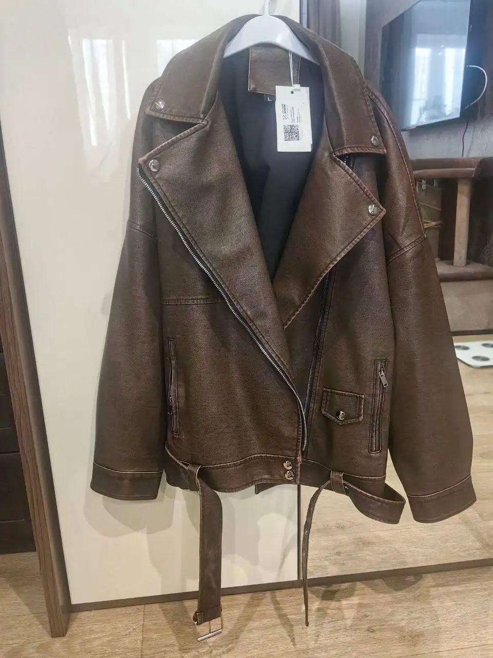 Продажа куртки новой с бирками - Верхняя одежда (Одежда) в Барнаул