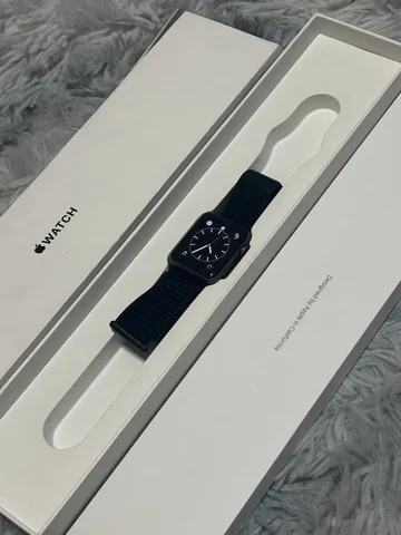Apple Watch 1 в хорошем состоянии с комплектом - Мобильные телефоны в Барнаул