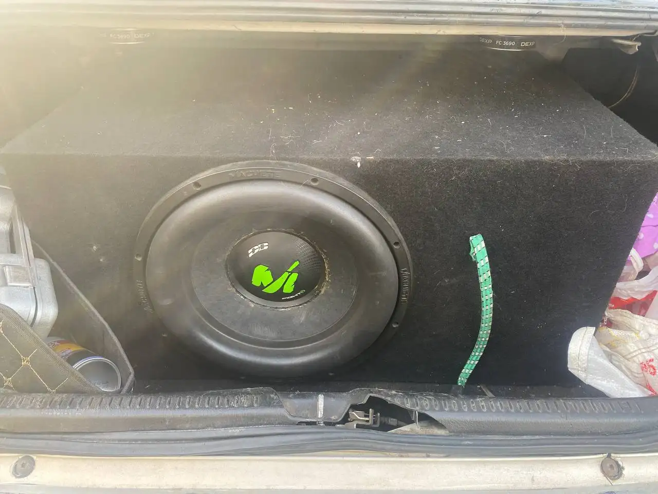 Продам саббуфер Мачете файт 15 с усилителем - Автозвук (Электроника) в Барнаул