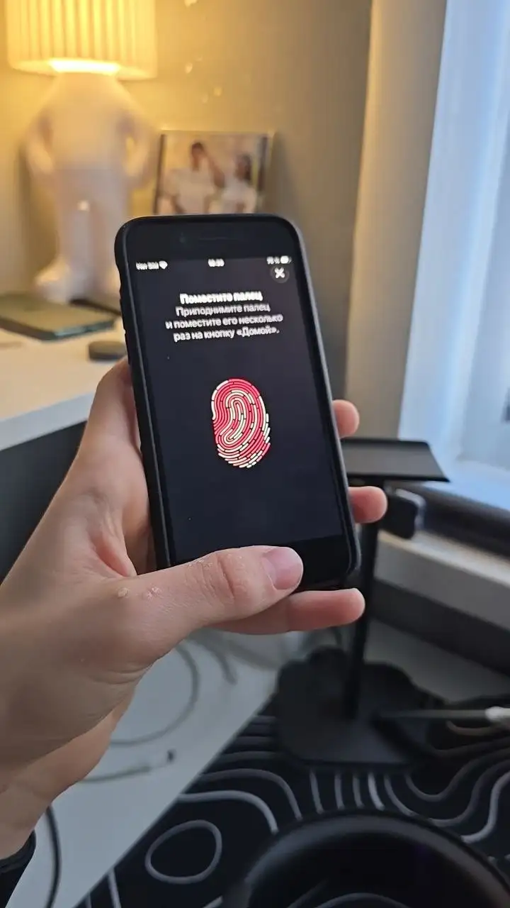 Продам iPhone SE 2020 128gb - Смартфоны (Электроника) в Барнаул