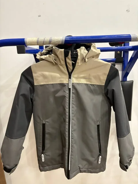 Продам куртку и комбинезон детские размер 128 см - Купальники в Барнаул