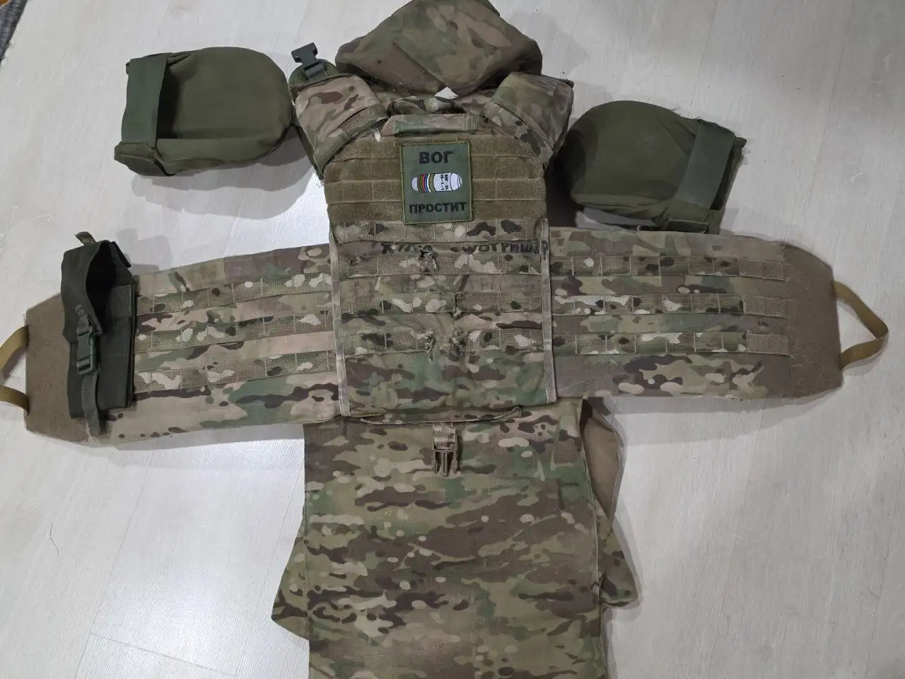 Продажа брони с противоосколочной защитой и пятиточечником - Тактическое снаряжение (Хобби и отдых) в Барнаул