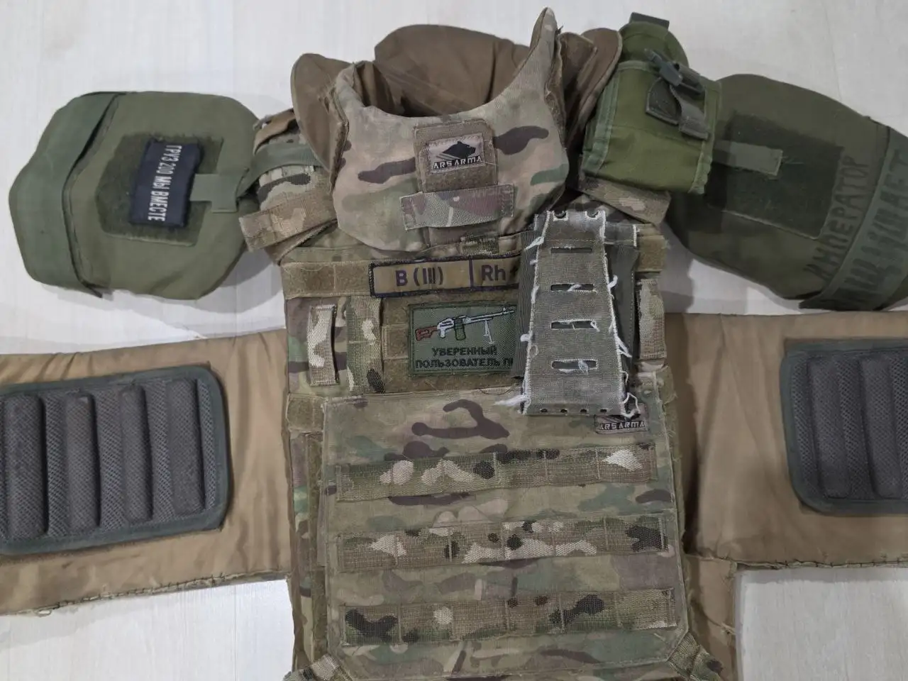 Продажа брони с противоосколочной защитой и пятиточечником - Тактическое снаряжение (Хобби и отдых) в Барнаул