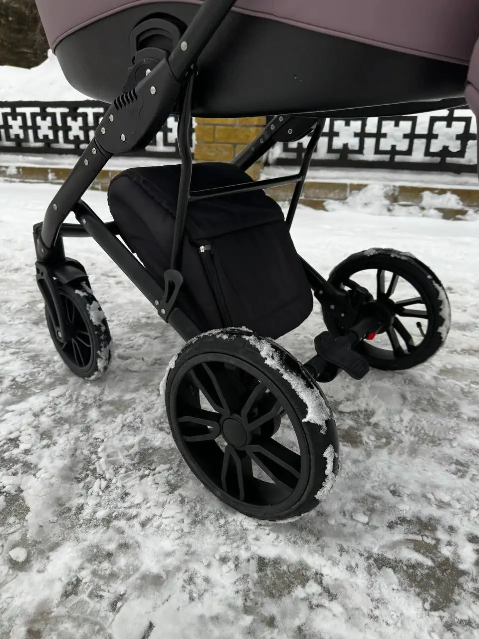 Продам коляску в хорошем состоянии - Коляски (Товары для детей) в Барнаул